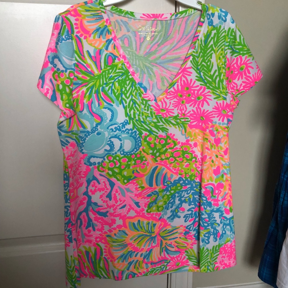 LILLY PULITZER Lover’s Coral V-Neck